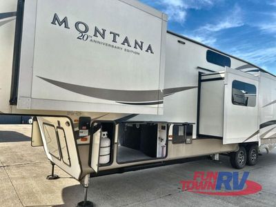 2019 Keystone RV Montana - Photo 9