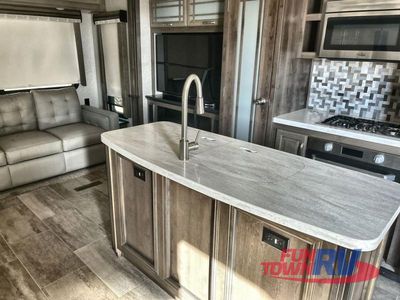2019 Keystone RV Montana - Photo 7