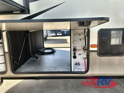 2019 Keystone RV Montana - Photo 34