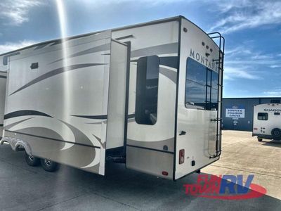 2019 Keystone RV Montana - Photo 11