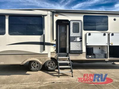 2019 Keystone RV Montana - Photo 14