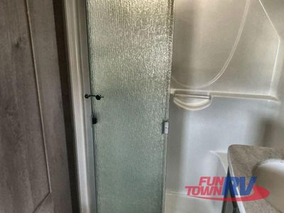 2019 Keystone RV Montana - Photo 29