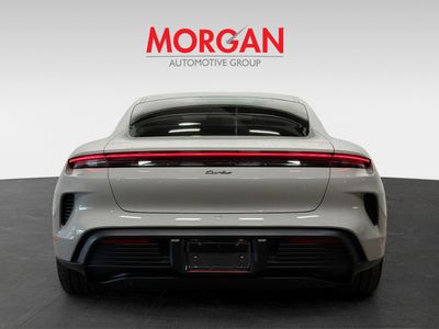 2025 Porsche Taycan - Photo 8