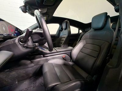 2025 Porsche Taycan - Photo 5