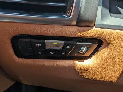 2020 BMW 8 Series - Photo 25