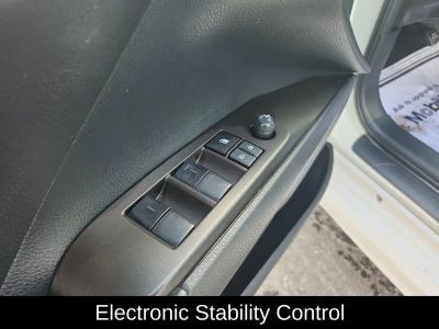 2023 Toyota Camry SE - Photo 13