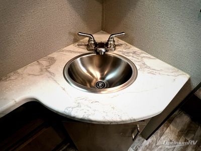 2022 Grand Design Imagine - Photo 14