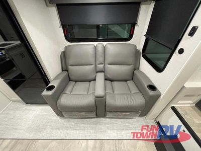 2026 Coachmen RV Chaparral Lite - Photo 17