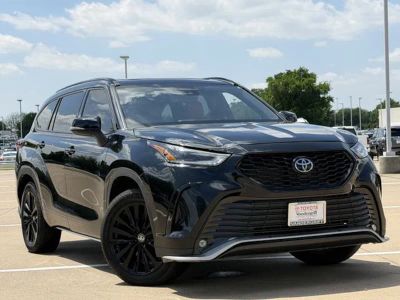 2023 Toyota Highlander - Photo 2
