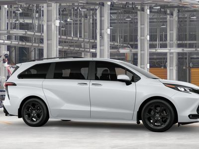 2026 Toyota Sienna - Photo 13