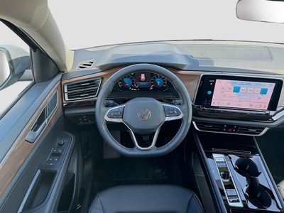2026 Volkswagen Atlas — photo 17 view