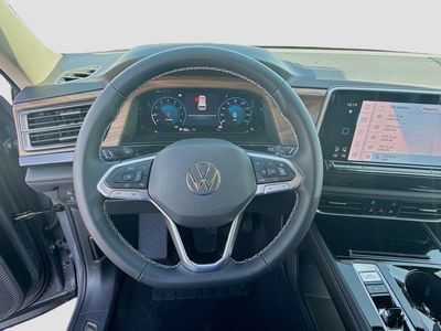 2026 Volkswagen Atlas — photo 10 view