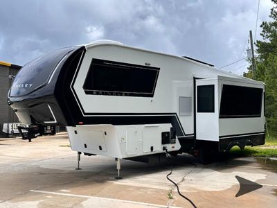 2026 Brinkley Model Z - Photo 9