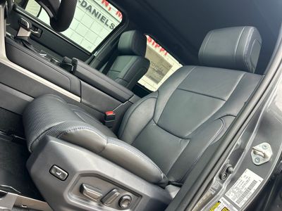 2026 Toyota Tundra — photo 10 view