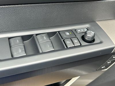 2026 Toyota Tundra — photo 7 view