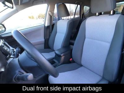 2013 Toyota RAV4 LE - Photo 12