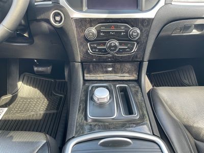 2022 Chrysler 300 - Photo 13