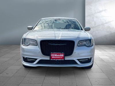 2022 Chrysler 300 - Photo 2