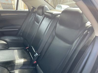 2022 Chrysler 300 - Photo 18