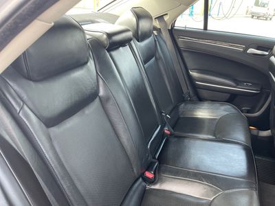 2022 Chrysler 300 - Photo 14