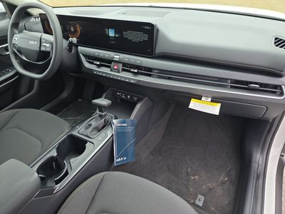 2026 Kia K4 - Photo 11