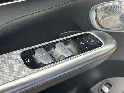 2026 Mercedes-Benz GLC — photo 18 view