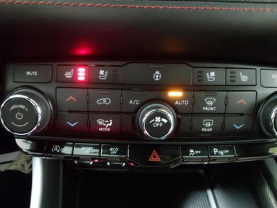 2023 Dodge Durango - Photo 19