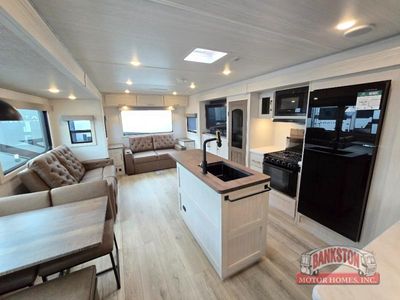 2026 Grand Surveyor 305RLBS - Photo 7