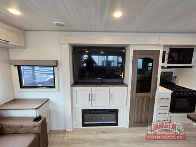 2026 Grand Surveyor 305RLBS - Photo 20