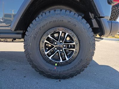 2026 Jeep Wrangler - Photo 6