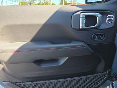 2026 Jeep Wrangler - Photo 15
