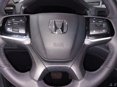 2025 Honda Odyssey — photo 12 view