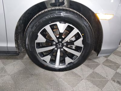 2025 Honda Odyssey — photo 10 view