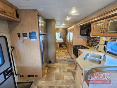 2016 Chateau 31W - Photo 18