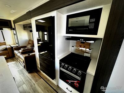 2026 Venture RV SportTrek Touring Edition - Photo 8