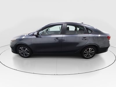2023 Kia Forte - Photo 4