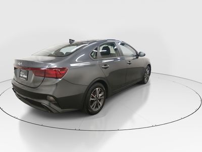 2023 Kia Forte - Photo 7