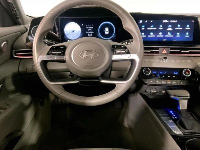 2025 Hyundai Elantra — detail view