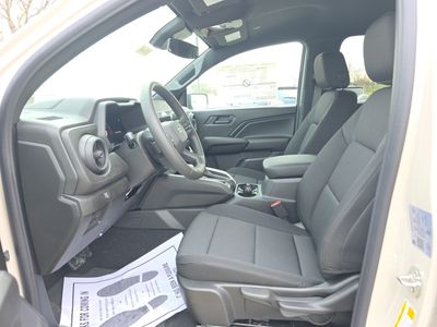 2026 Chevrolet Colorado — photo 9 view