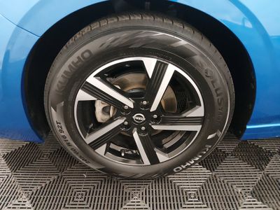 2024 Nissan Sentra — photo 10 view