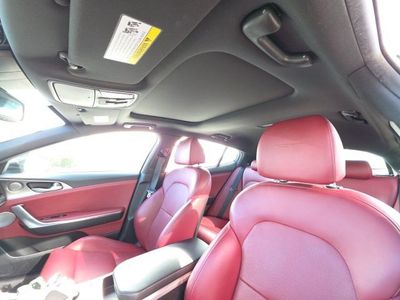 2021 Kia Stinger - Photo 14