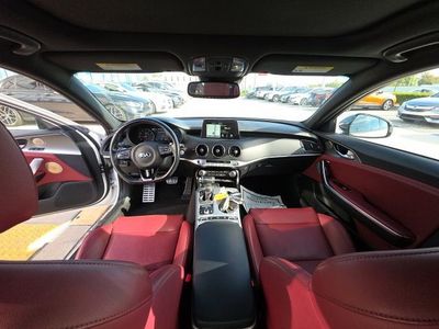 2021 Kia Stinger - Photo 26