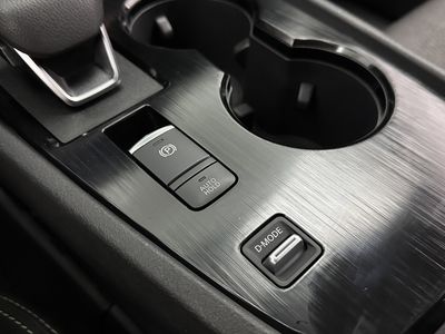 2025 Nissan Rogue - Photo 13