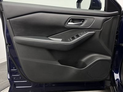 2025 Nissan Rogue - Photo 9