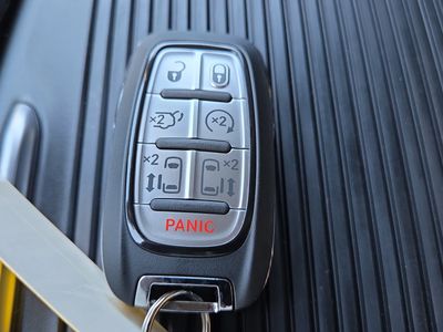 2026 Chrysler Pacifica — photo 33 view