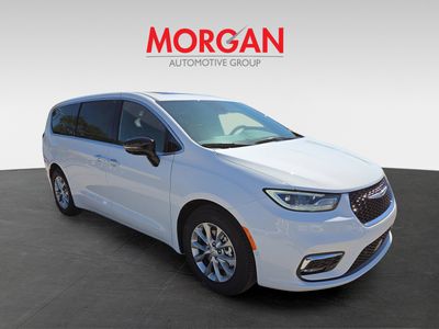 2026 Chrysler Pacifica — side profile view