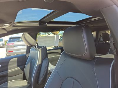 2026 Chrysler Pacifica — photo 22 view