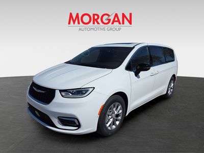 2026 Chrysler Pacifica — photo 9 view