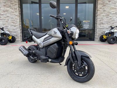 2025 Honda Navi Arctic Silver Metallic - Photo 1