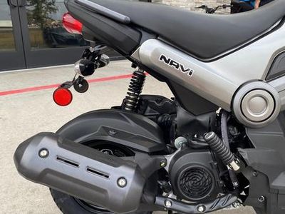 2025 Honda Navi Arctic Silver Metallic - Photo 11